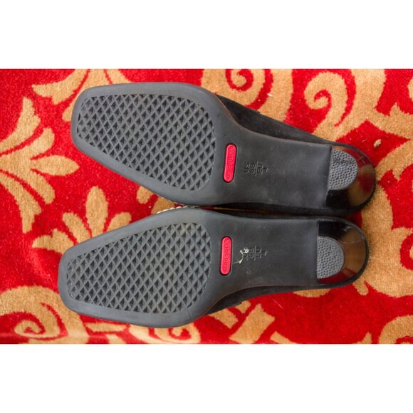 Women's Aerosoles Mules Slip On Black Leather Cinch Worm Silver Suede Uppers 6M - Picture 4 of 5